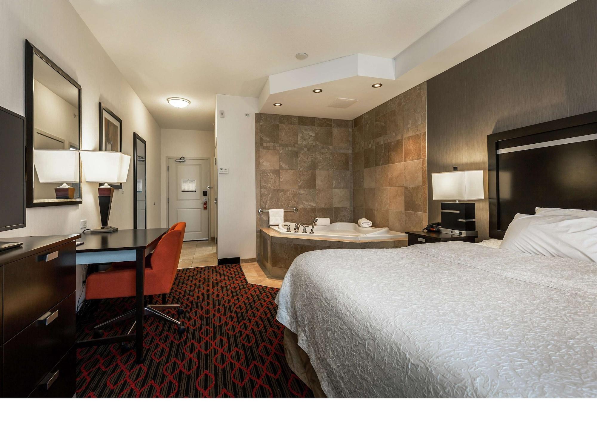 Hampton Inn & Suites By Hilton Lethbridge Esterno foto