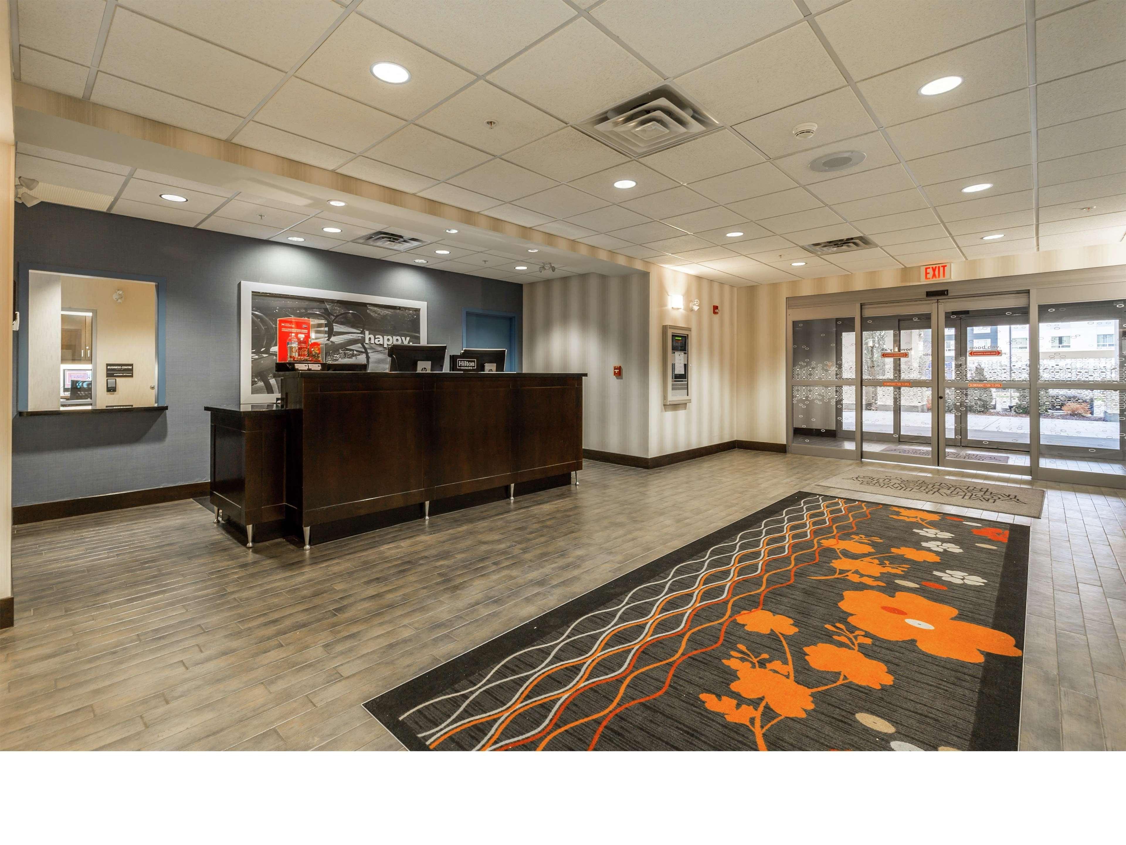 Hampton Inn & Suites By Hilton Lethbridge Esterno foto