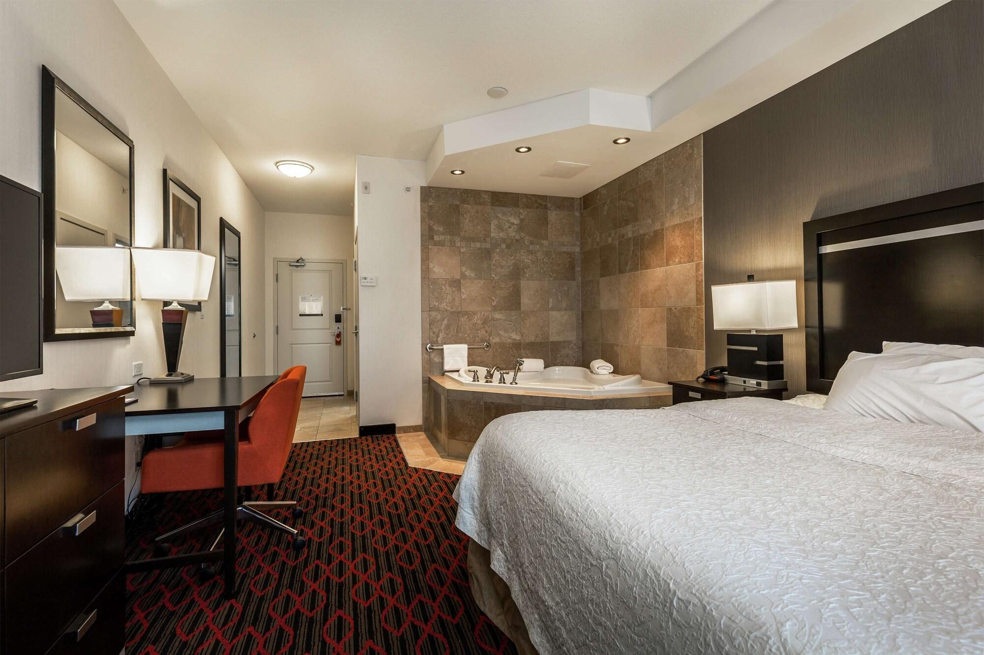 Hampton Inn & Suites By Hilton Lethbridge Esterno foto
