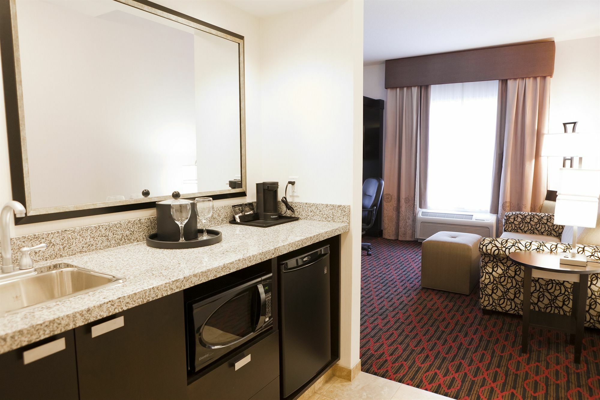 Hampton Inn & Suites By Hilton Lethbridge Esterno foto